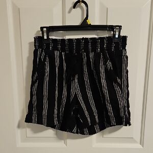 Briggs New York Black and White High-Waist Striped Women's Shorts